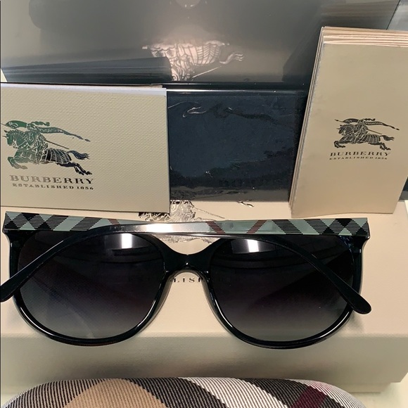 Authentic Burberry Sunglasses - Picture 2 of 4
